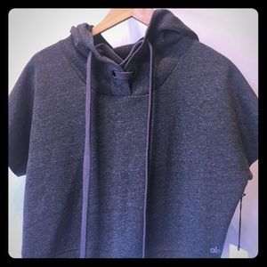 Short sleeve sweatshirt
